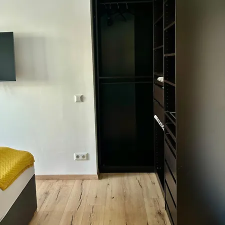 Appartamento Schoene Mit Terrasse Und Parkplatz