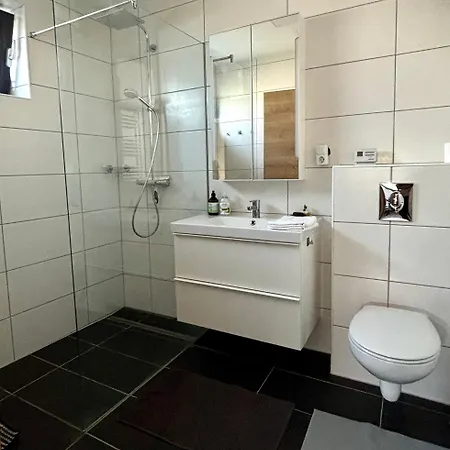 Apartment Schoene Mit Terrasse Und Parkplatz *